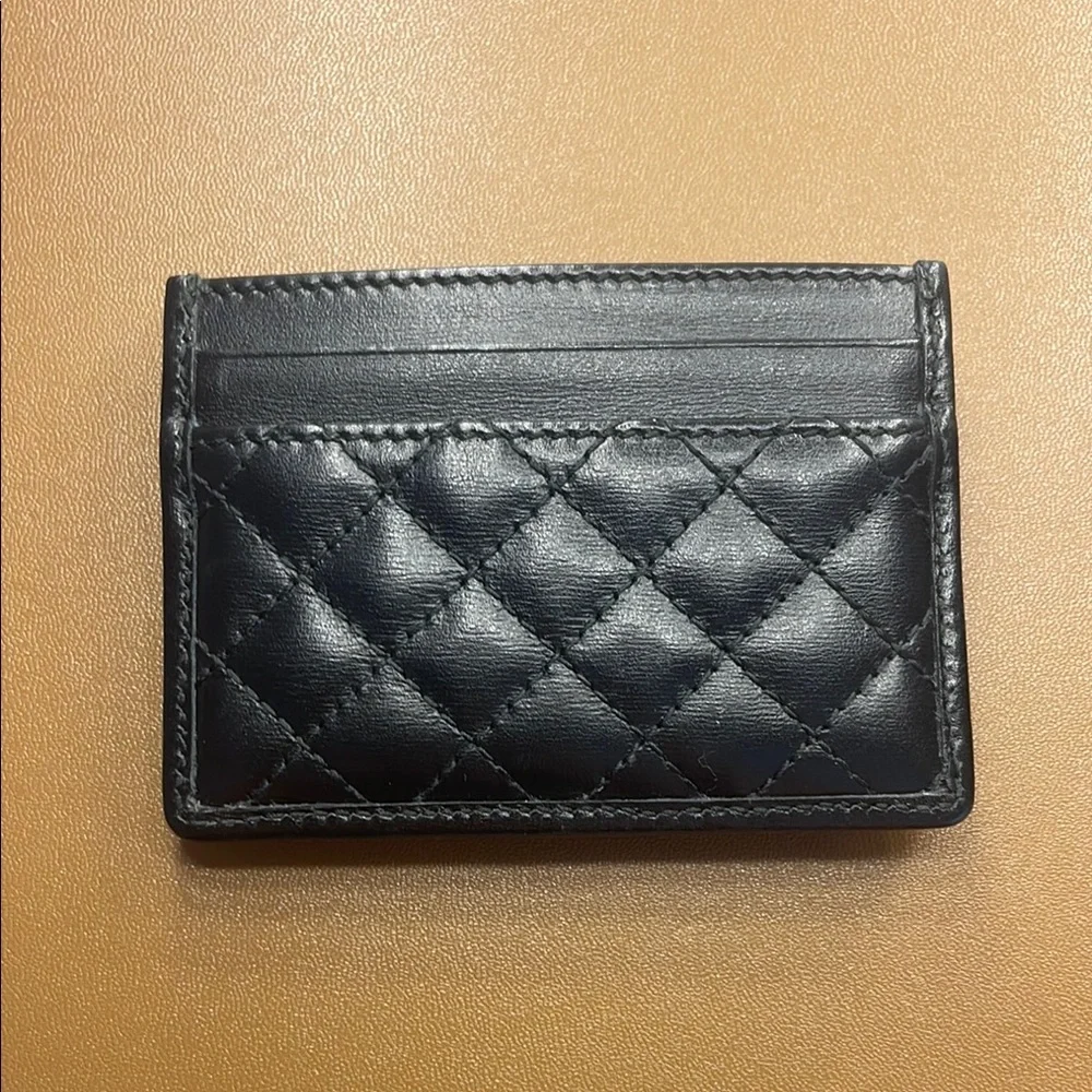 NWOT Gucci Black Marmont Quilted Leather Card Holder with Gold GG Logo - Picture 2 of 4